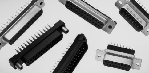 Raychem瑞侃D-Sub 插頭組件：直角，外殼尺寸 5，2.74mm